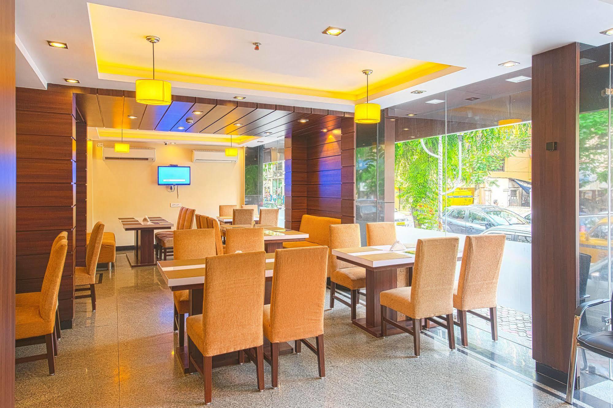 Treebo Globe International Hotel Kolkata Exterior photo