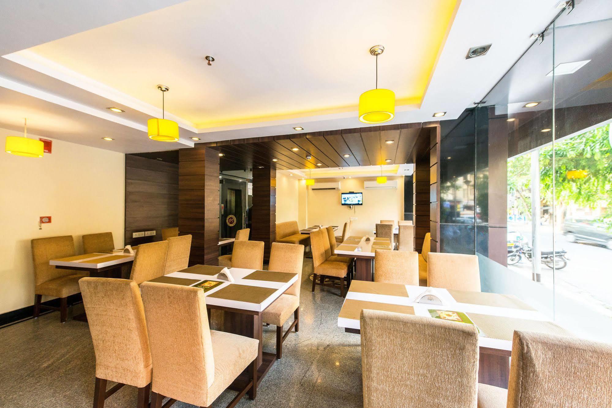 Treebo Globe International Hotel Kolkata Exterior photo